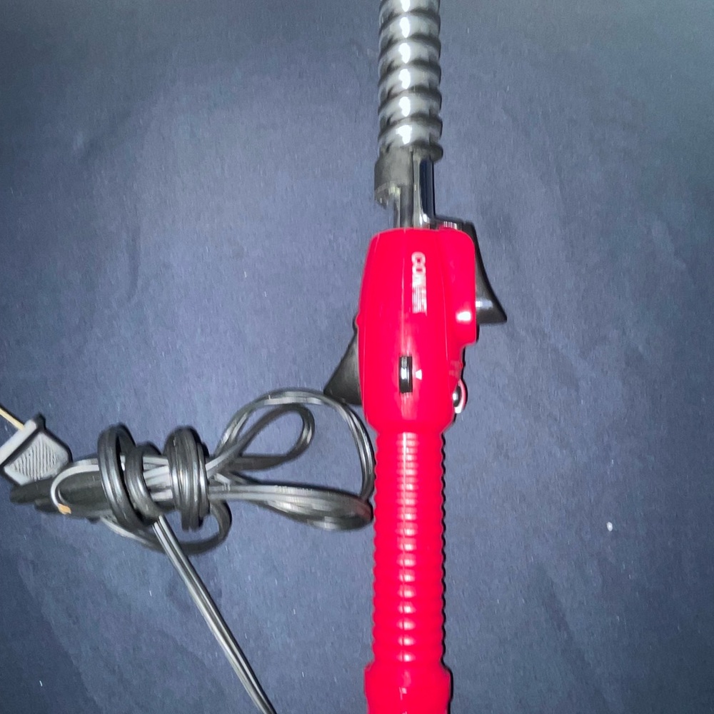 Red Curling Iron - Picture 4 of 5